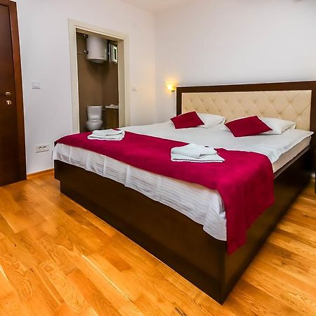 Aqua Breeze Apartments Будва Екстер'єр фото