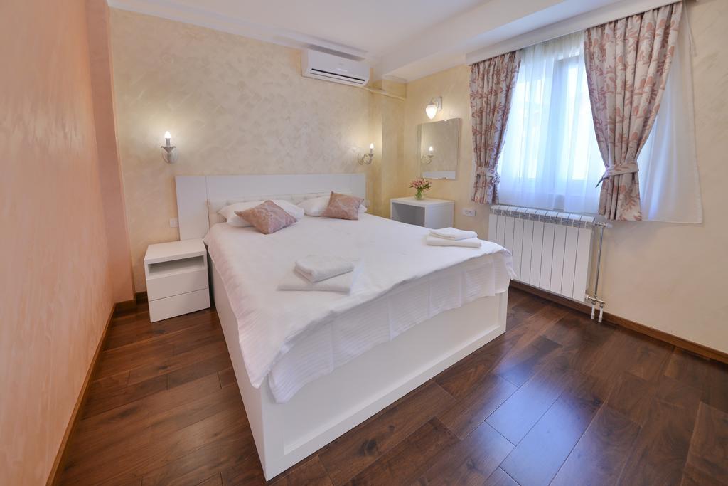 Aqua Breeze Apartments Будва Екстер'єр фото
