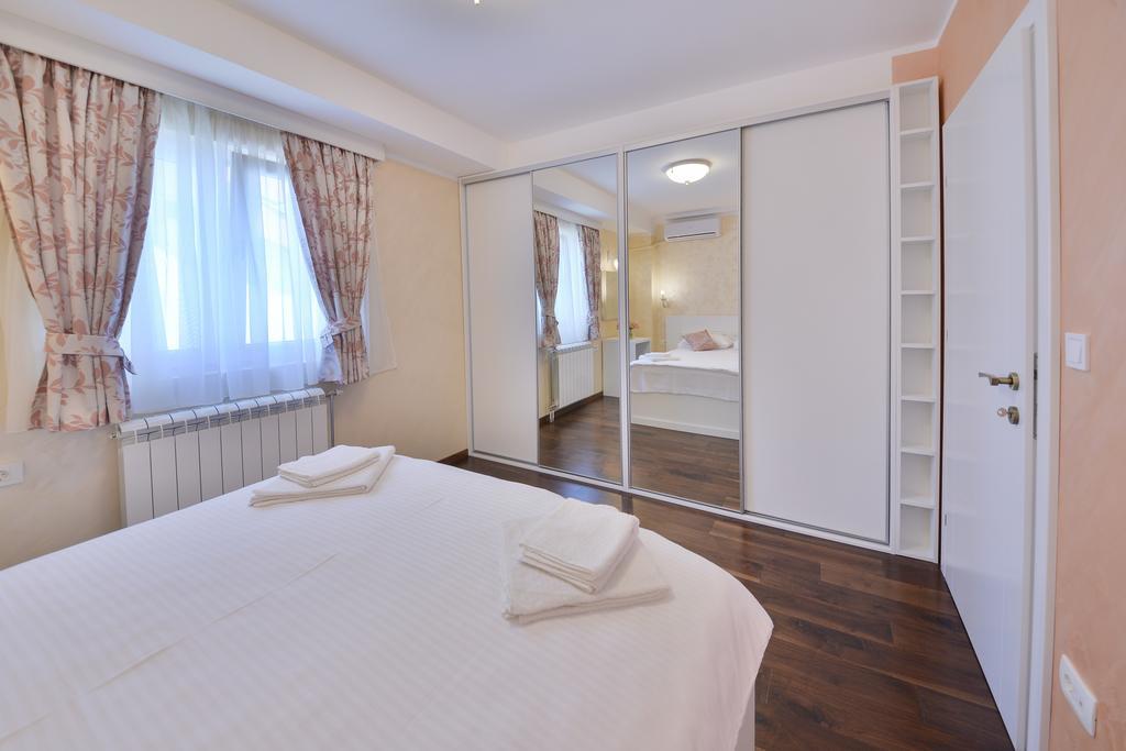 Aqua Breeze Apartments Будва Екстер'єр фото