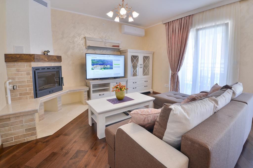 Aqua Breeze Apartments Будва Екстер'єр фото