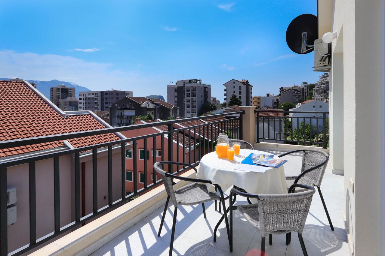 Aqua Breeze Apartments Будва Екстер'єр фото