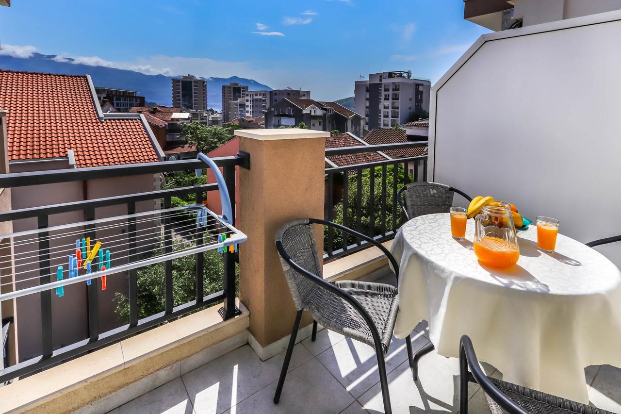 Aqua Breeze Apartments Будва Екстер'єр фото