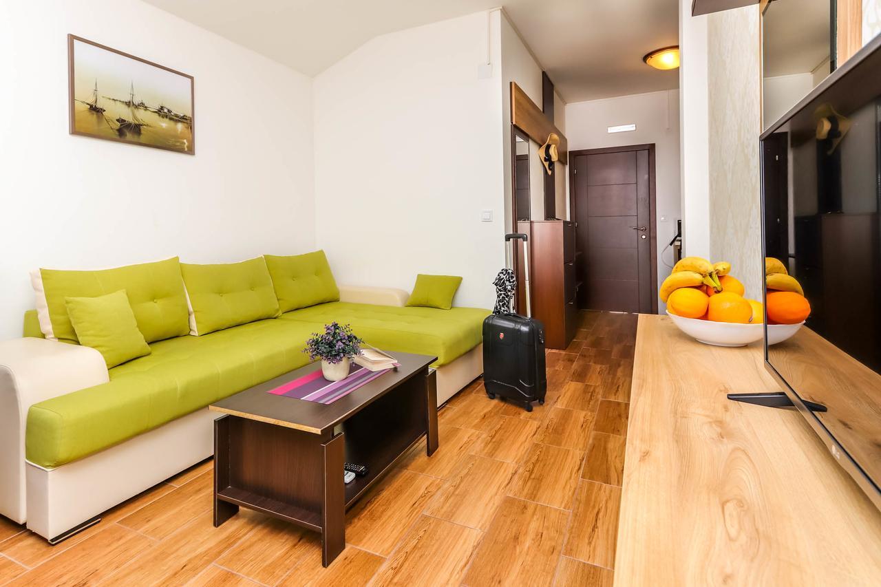 Aqua Breeze Apartments Будва Екстер'єр фото