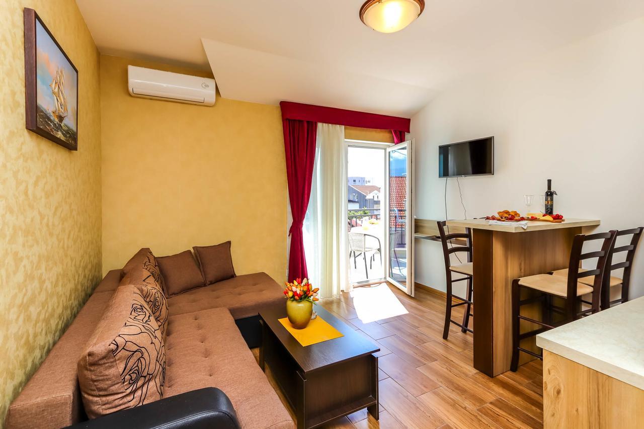 Aqua Breeze Apartments Будва Екстер'єр фото