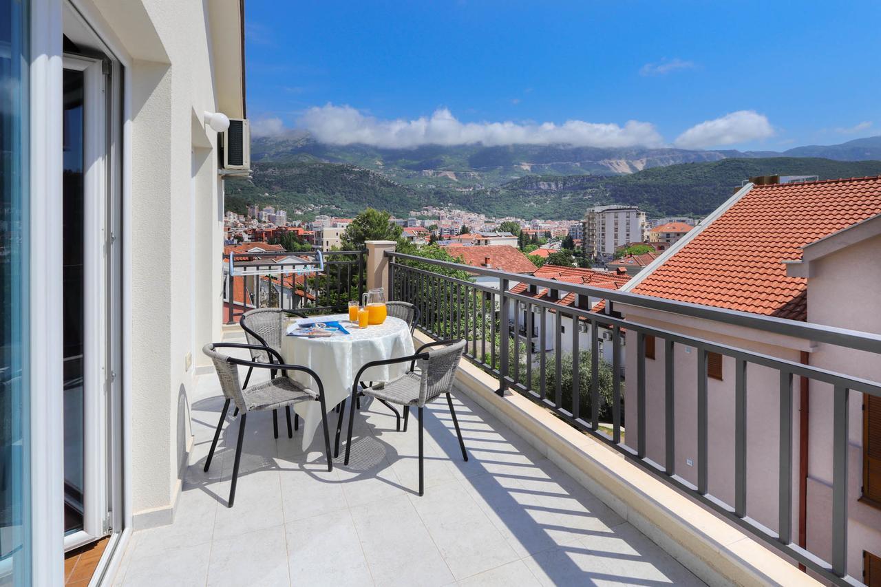 Aqua Breeze Apartments Будва Екстер'єр фото