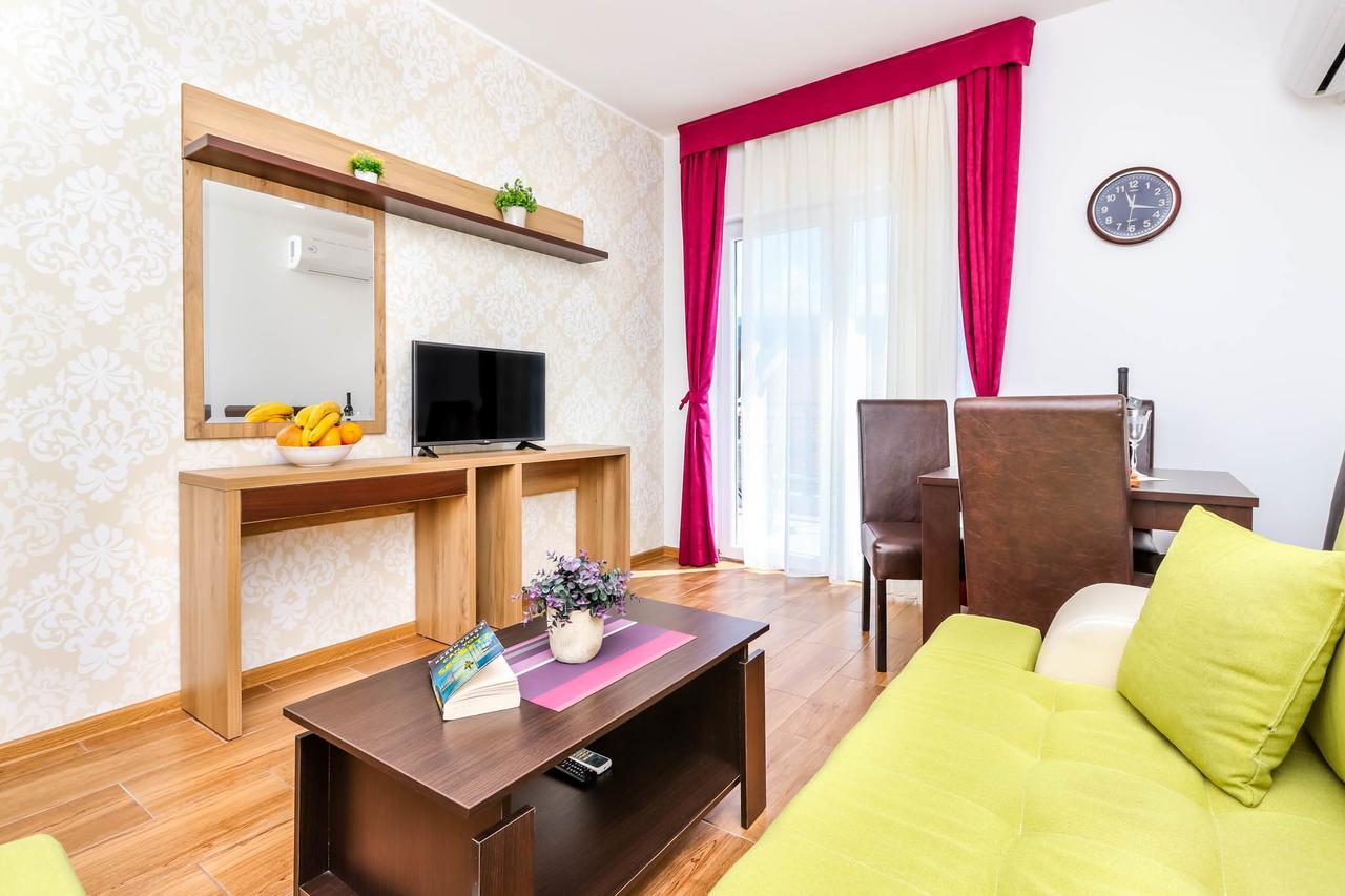 Aqua Breeze Apartments Будва Екстер'єр фото