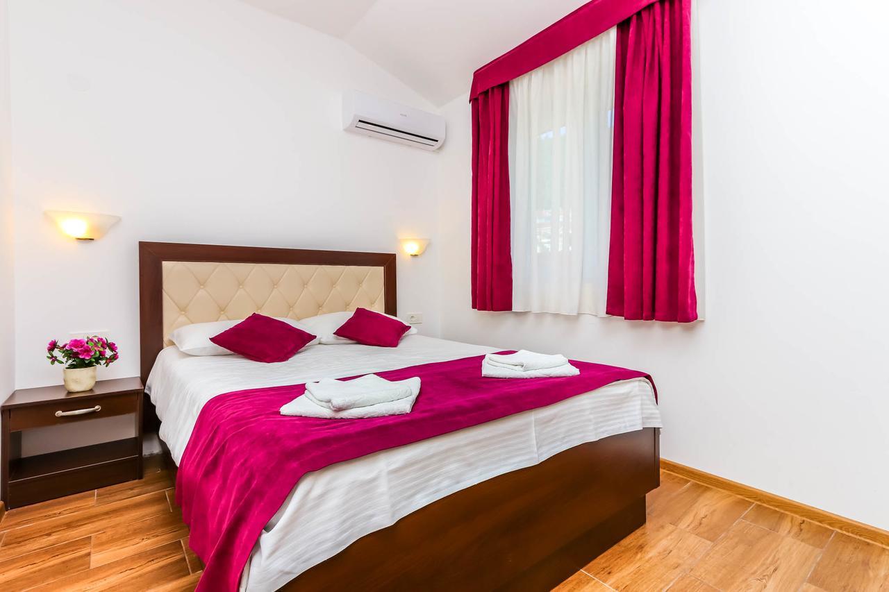 Aqua Breeze Apartments Будва Екстер'єр фото