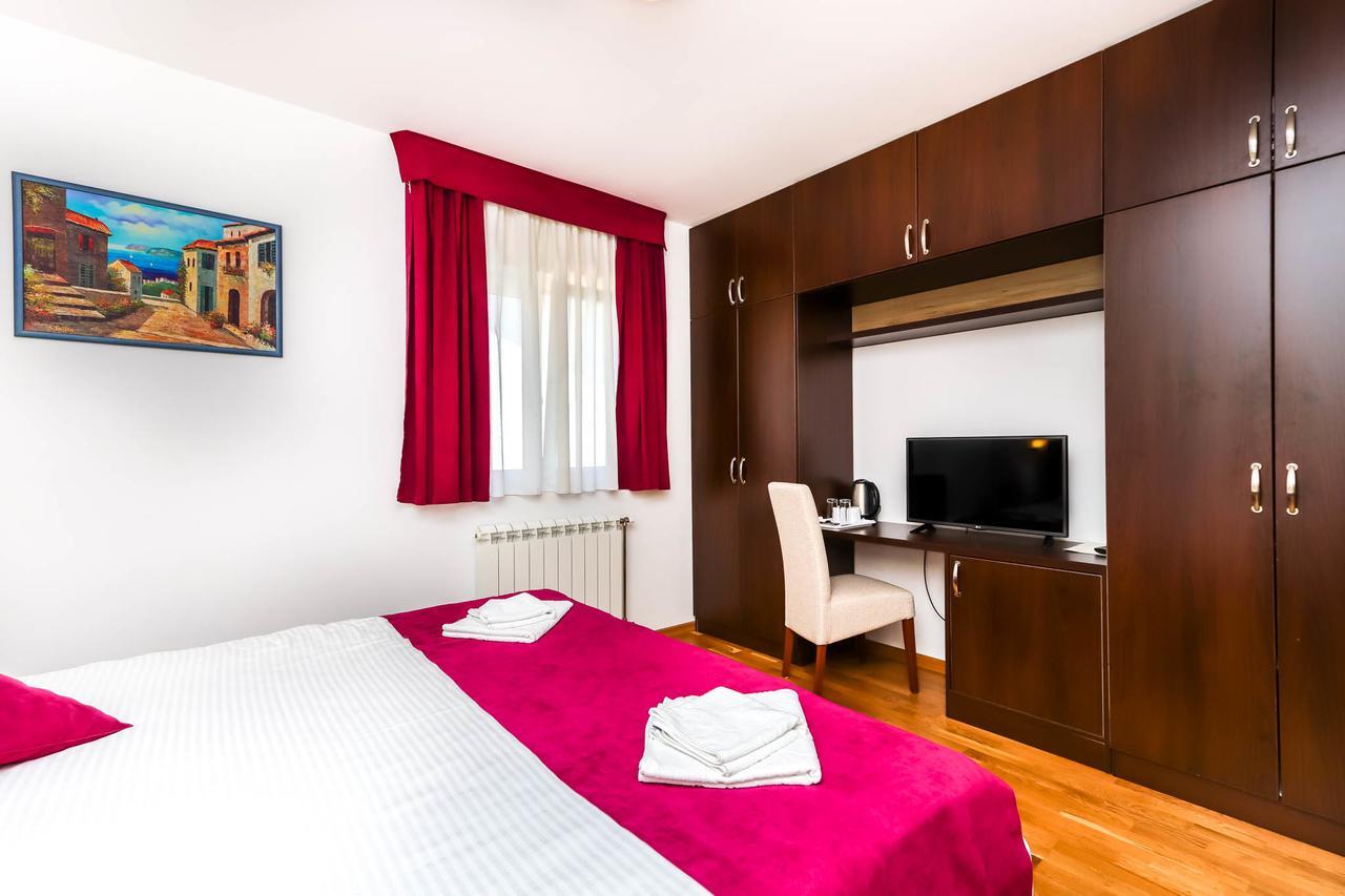 Aqua Breeze Apartments Будва Екстер'єр фото