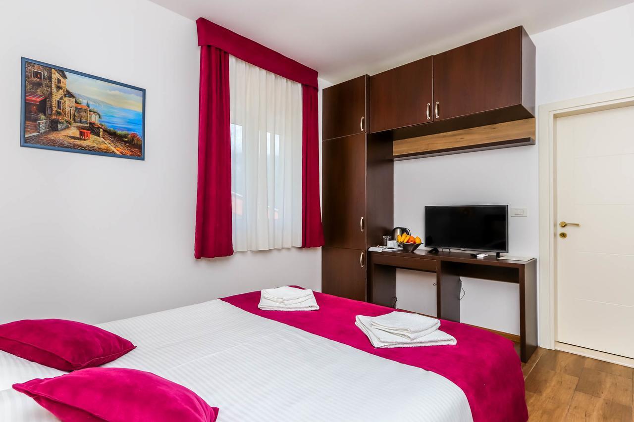 Aqua Breeze Apartments Будва Екстер'єр фото