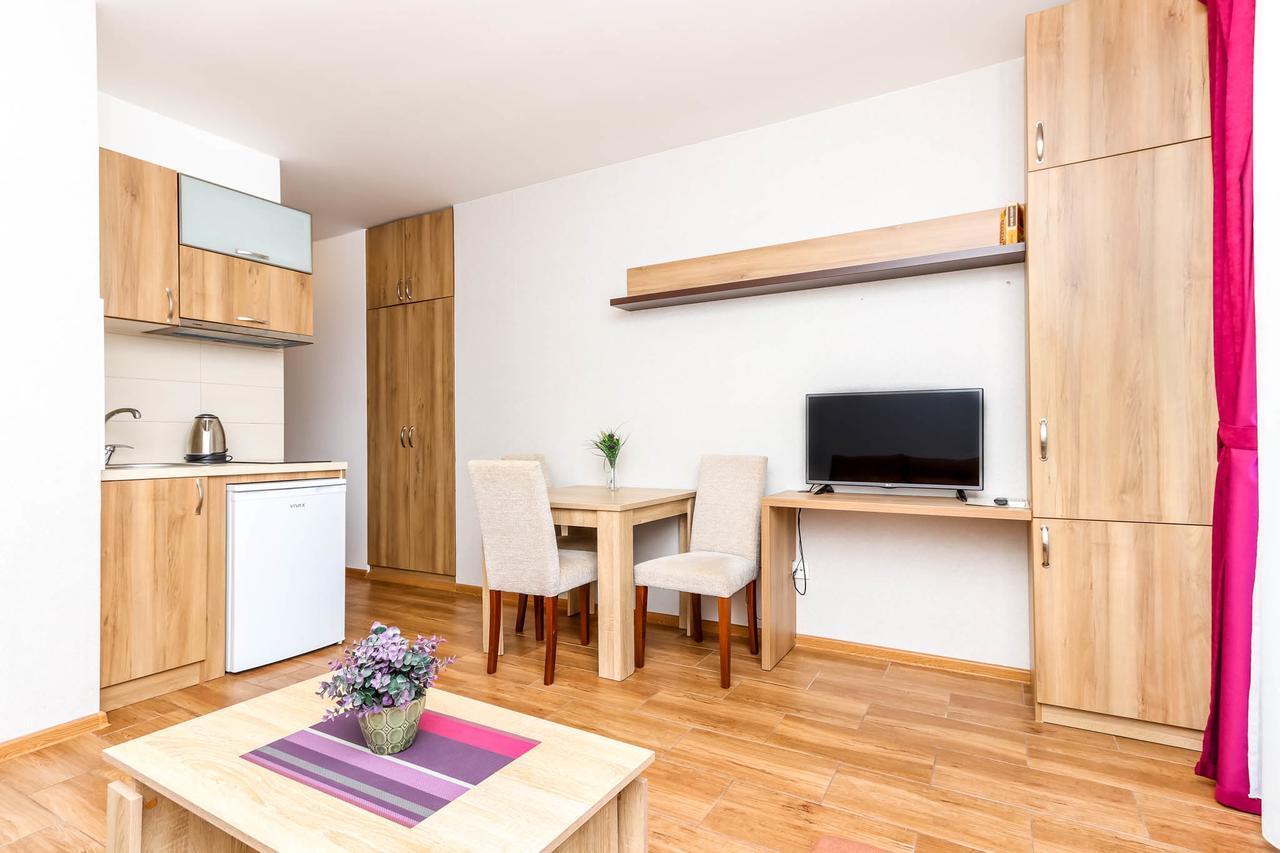 Aqua Breeze Apartments Будва Екстер'єр фото