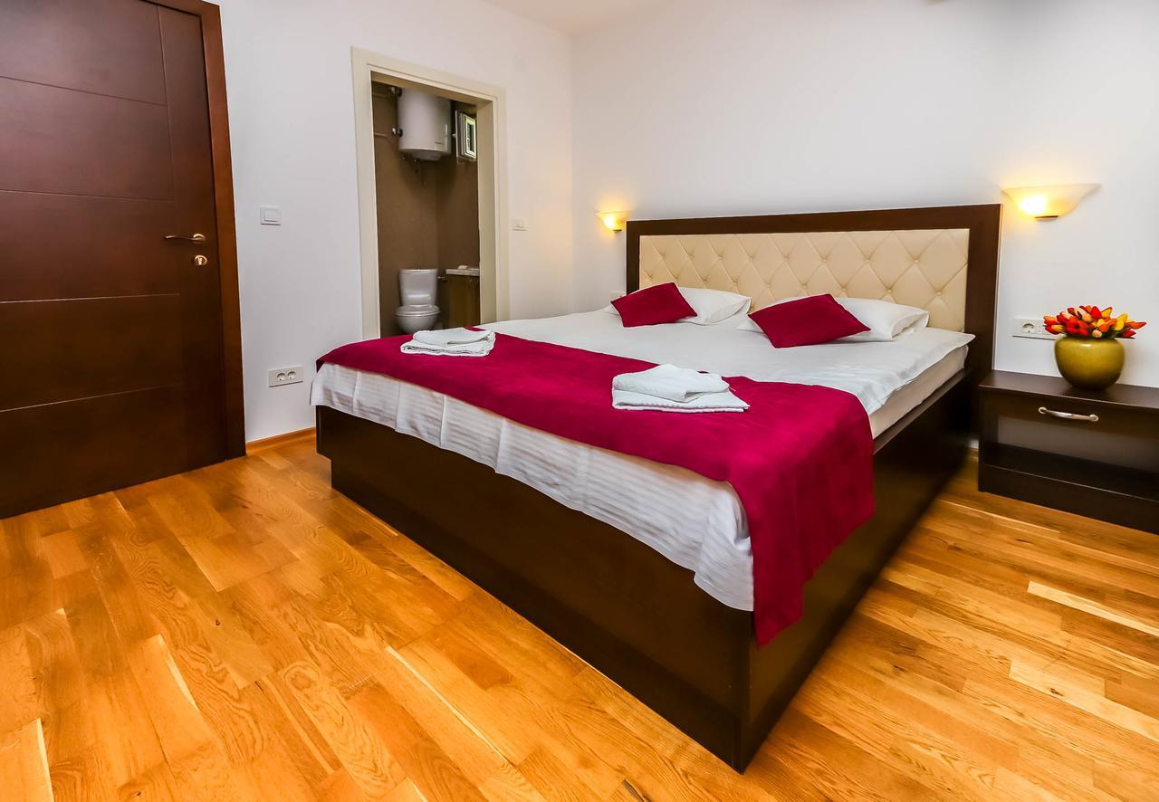 Aqua Breeze Apartments Будва Екстер'єр фото